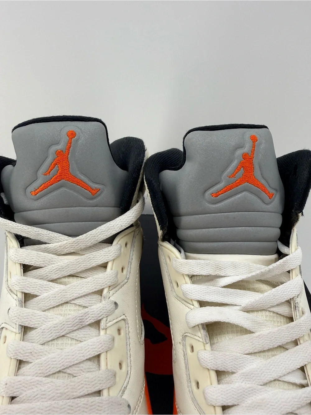 Jordan clean white